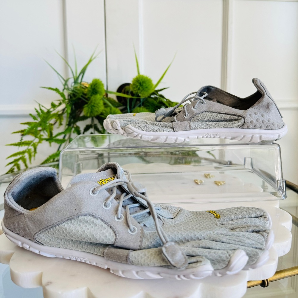 Vibram Fivefingers Women's CVT LS Gray Barefoot Shoes Size US 8.5/ EUR 40